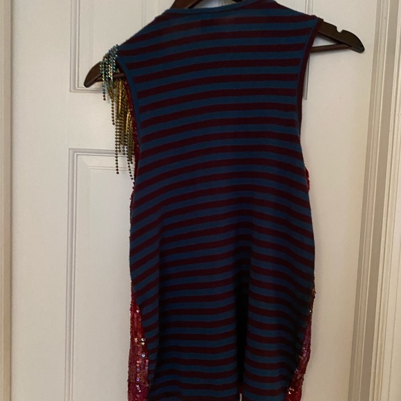 B2 sequence QUEEN TOP - Picture 5 of 5